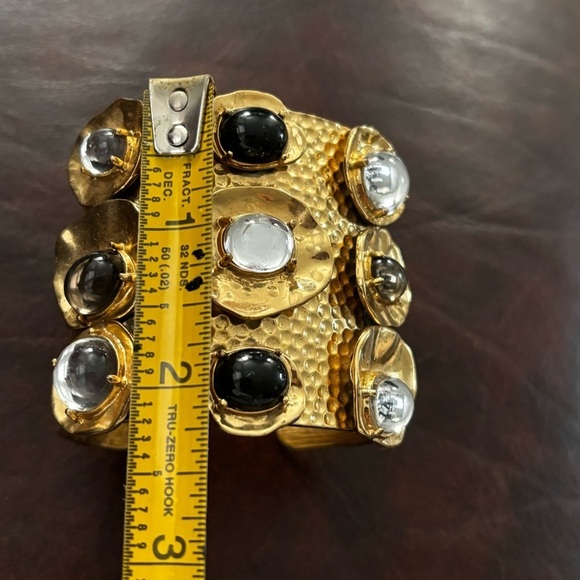 Amazing wide gold plated cuff bracelet - Picture 8 of 9